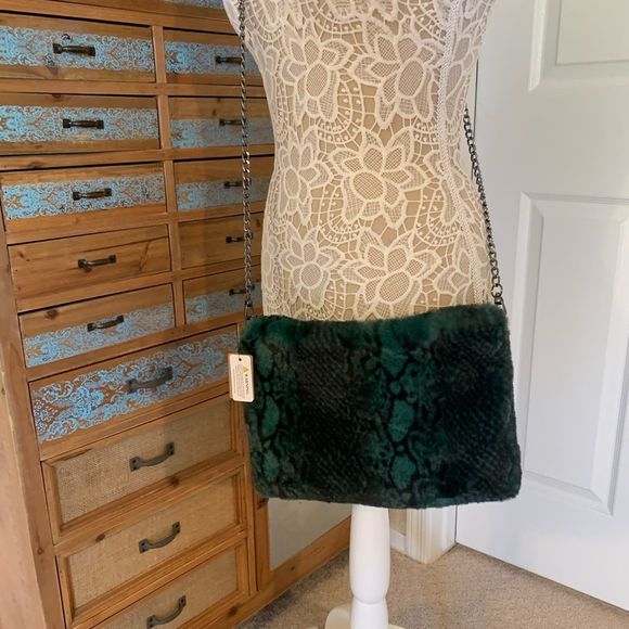 Fur Soft Plush Python Crossbody/Clutch- Style 2 Green/Blk - Picture 8 of 11